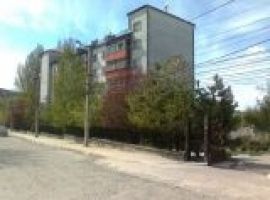 Продаю квартиру в Симферополе 4-комнаты, 6 эт. дома фирмы Консоль ,...