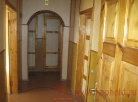 Продаётся 4-комнатная квартира на ул. Маршала Жукова. 6 этаж...