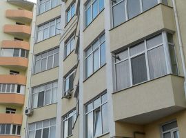 Продается трехкомнатная квартира по улице Ростовская, на 3 этаже...