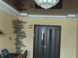 Продам квартиру. Состояние жилое,ремонт. Над квартирой техэтаж....