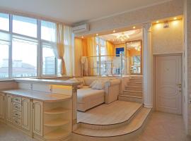Продается 3 комн. квартира (157 м²) в г. Ялта
Продается просторная...