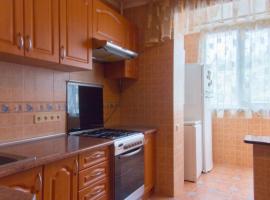 3 ККВ ПО УЛ Сеченова 25 в Ялте
общая площадь 81,7 м2 
2/5 этажа...