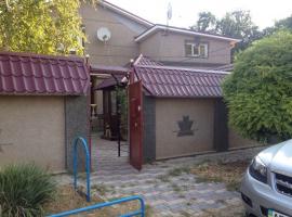 Продается лучший дом в Саки, с двумя бассейнами и ландшафтным...