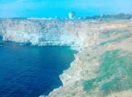 Продам участок на берегу моря фиолент с недостроем. Есть вода,...