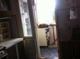 Продается однокомнатная квартира в спальном районе в г. Ялта, пер....