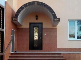 Продается шикарный дом в г. Саки.
Дом в 3 уровня общей площадью...
