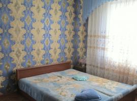 Крым, Симферополь, Лекарственное, ул. Садовая.  Дом 1993 года...