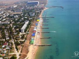 Сдаю жилье в частном секторе п Приморский в уютном зеленом дворе ....