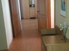 Продам улучшенную квартиру в Севастополе по улице Адмирала Юмашева....
