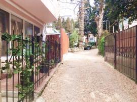 Продается дом в Ялте по улице Загородная район Армянской церкви....