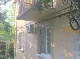 Республика Крым, Симферополь, ул. Репина, 3-комнатную квартиру,...