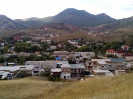 Продается участок в Крыму, г. Феодосия, пгт. Коктекбель, 700 м от...