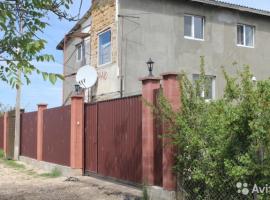 Продам дом общ.пл.190м2. Три этажа. Первый этаж гараж, бытовая...