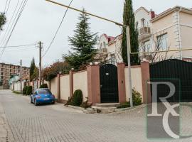 Продажа дома в Севастополе,  3 этажа общей площадью 427 м2 на...
