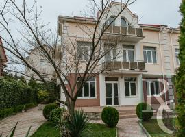 Продажа дома в Севастополе,  3 этажа общей площадью 352 м2 на...