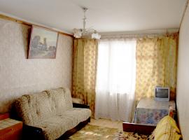 Однокомнатная грузинка в хорошем чистом жилом районе Алупки....