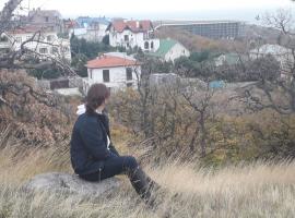Видовой участок в живописной балке в 530 метрах от моря, рядом...