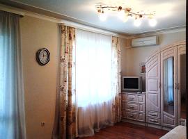 Сдаётся комната для девушки в двухкомнатной квартире.
