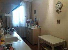 Продам двухкомнатную квартиру в центре возле площади Ушакова, на...