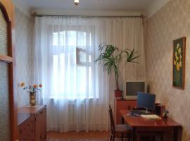 Площадь квартиры по плану 61м2+10м2(примерно, может больше по...