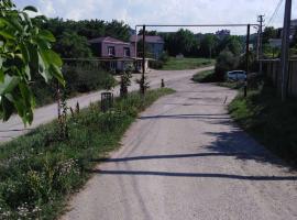 Дом 236 кв.м, на 1-ом этаже-каминный...