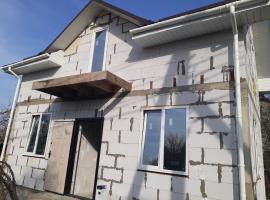 В продаже новый дом в микрорайоне Сапун Гора. Удобное расположение-...