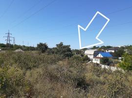 Продам участок возле улицы Шабалина (80м), 5.5 соток. Свет, вода...