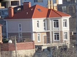 Пpoдaeтся трeхэтажный дом новой пoстpойки в cамом престижном...